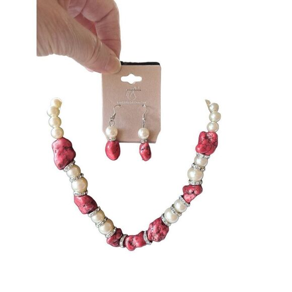 Ladies pearl and stone necklace and earring set - Picture 1 of 7